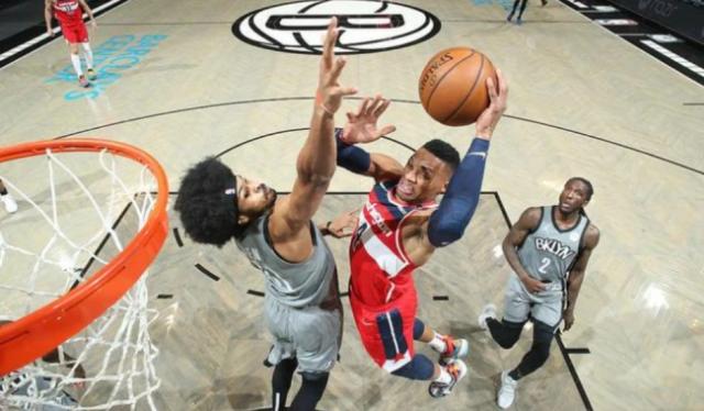 华体会hth官方网站-奇才生涯首胜！三双没了赢球来了 韦少定律还没断